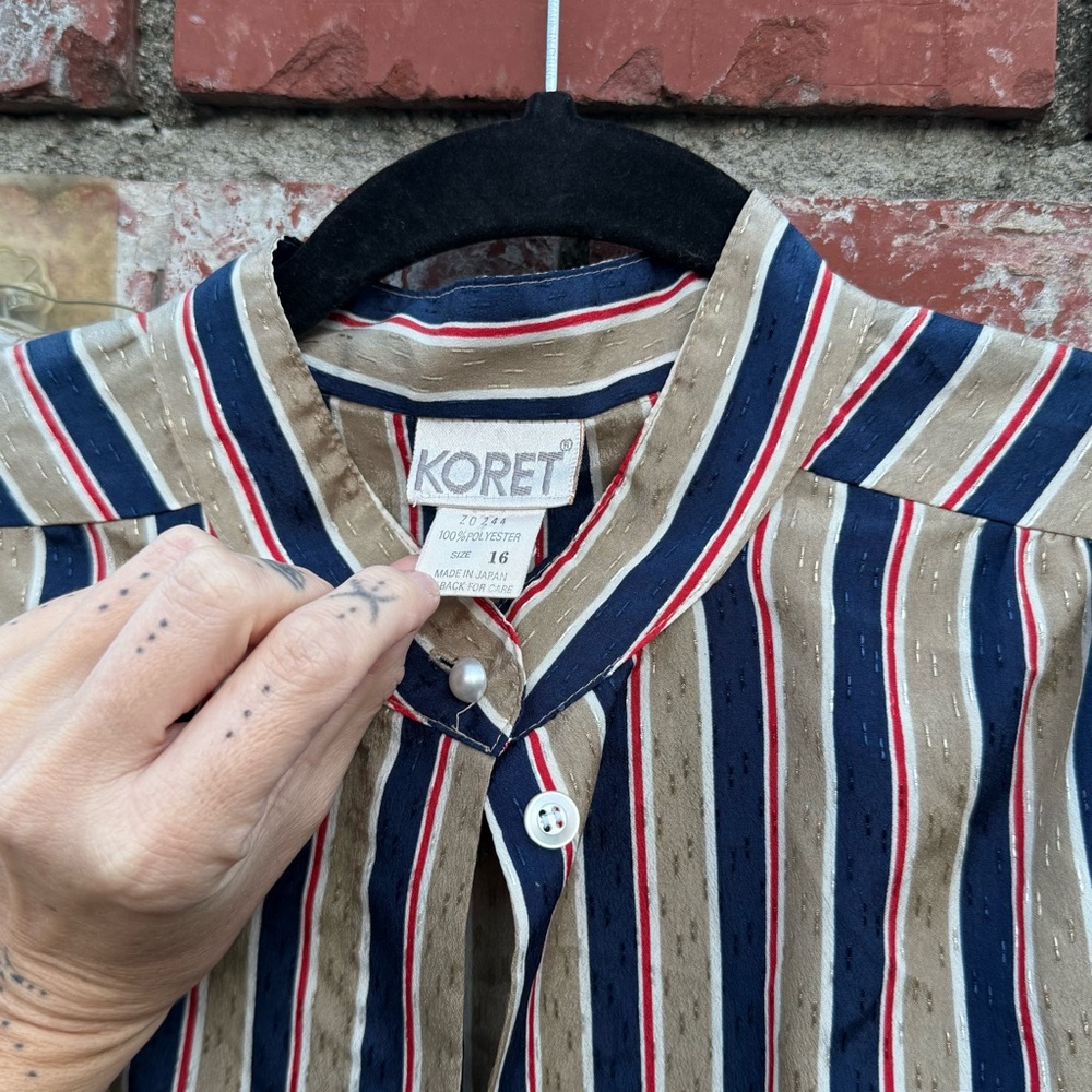 Vintage Koret button down top - Picture 3 of 9